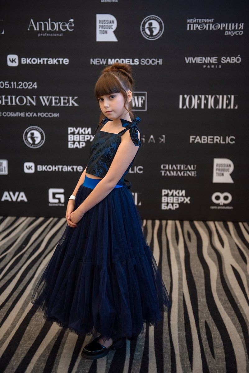 SochiFashionWeek2024 дизайнер Юлия Крылова. Семейный и коммерческий фотограф в Сочи Александр Бодунов