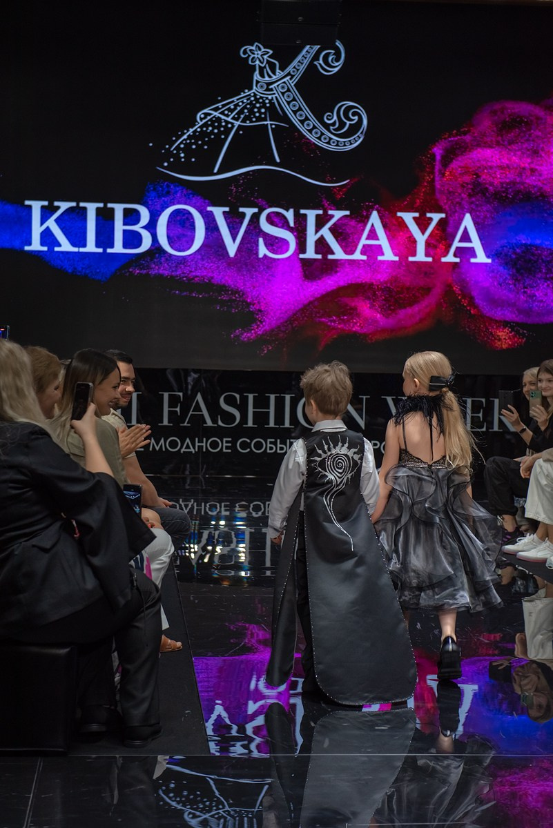 SochiFashionWeek2024 дизайнер Кибовская. Семейный и коммерческий фотограф в Сочи Александр Бодунов