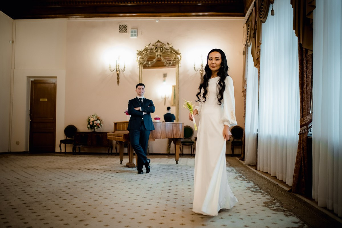Свадебная фотосессия в ЗАГСе. Свадебный фотограф в Санкт-Петербурге Антон Владимиров