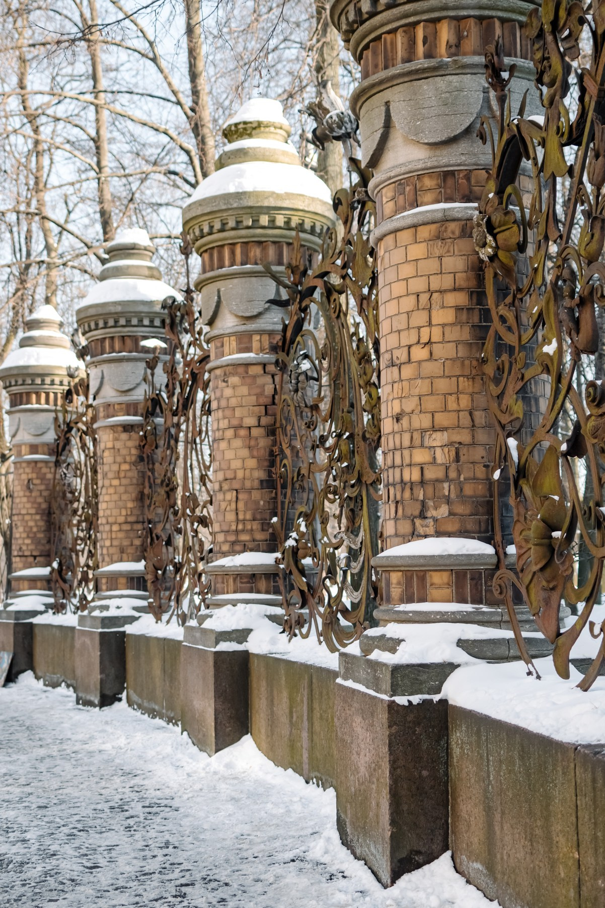 Прогулка с цветами по улицам и каналам. Свадебный и семейный фотограф в Санкт-Петербурге Елена Худякова