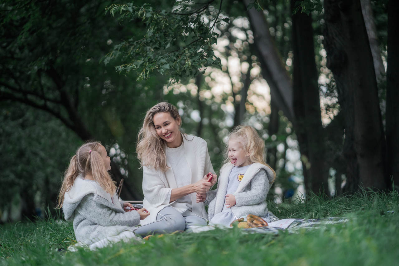 Family photography in Austin, TX | Unposed, playful & full of life | Anny Smirnova