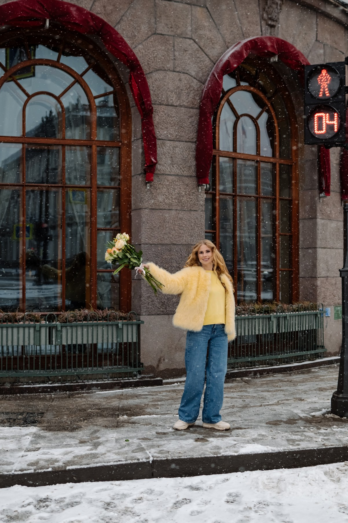 Фотосессия девушки зимой у Исаакиевского собора. Свадебный и семейный фотограф в Санкт-Петербурге (Спб) Елена Худякова
