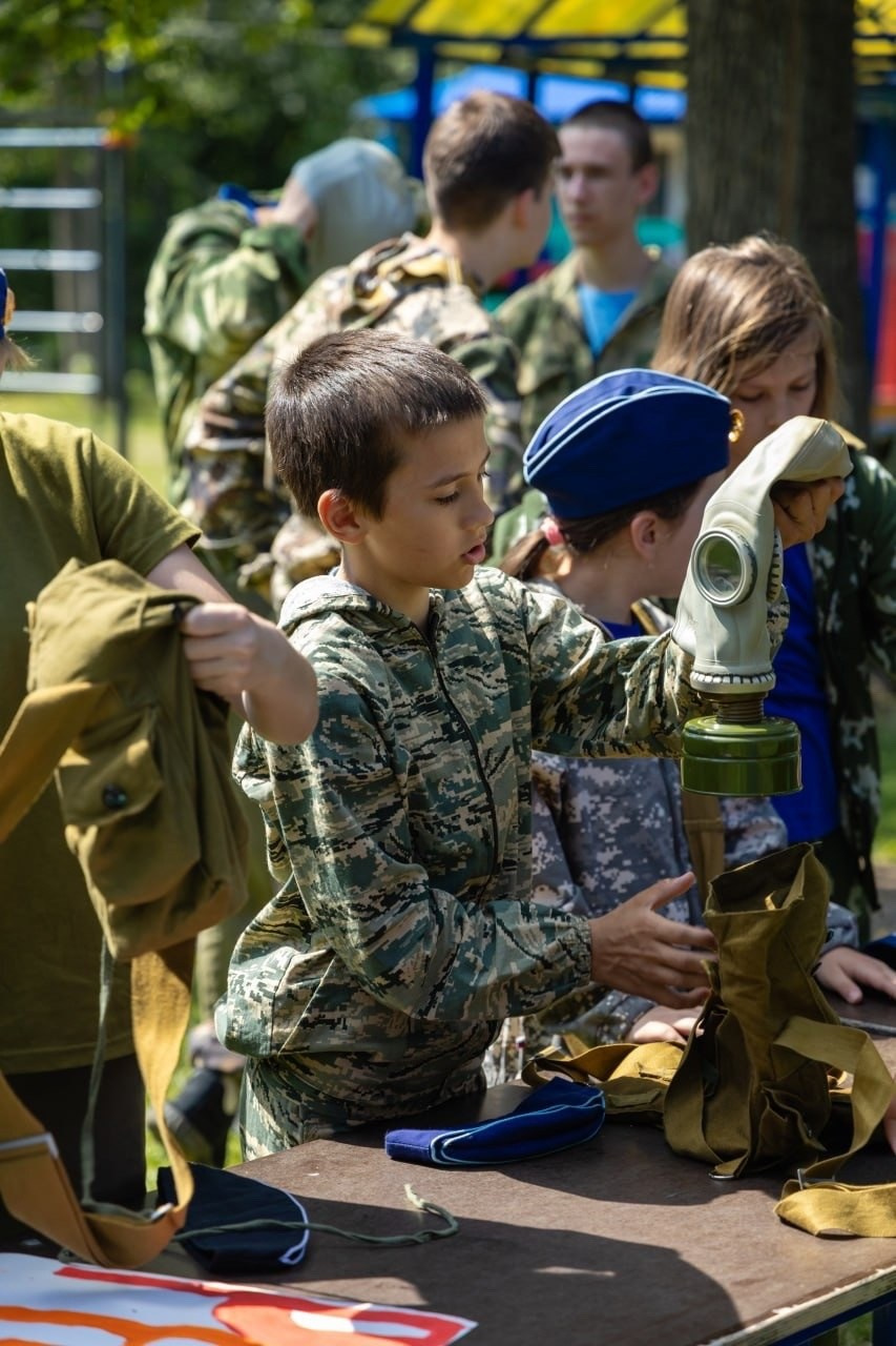 Выпускной альбом, последний звонок. Akhmadeevmedia.ru