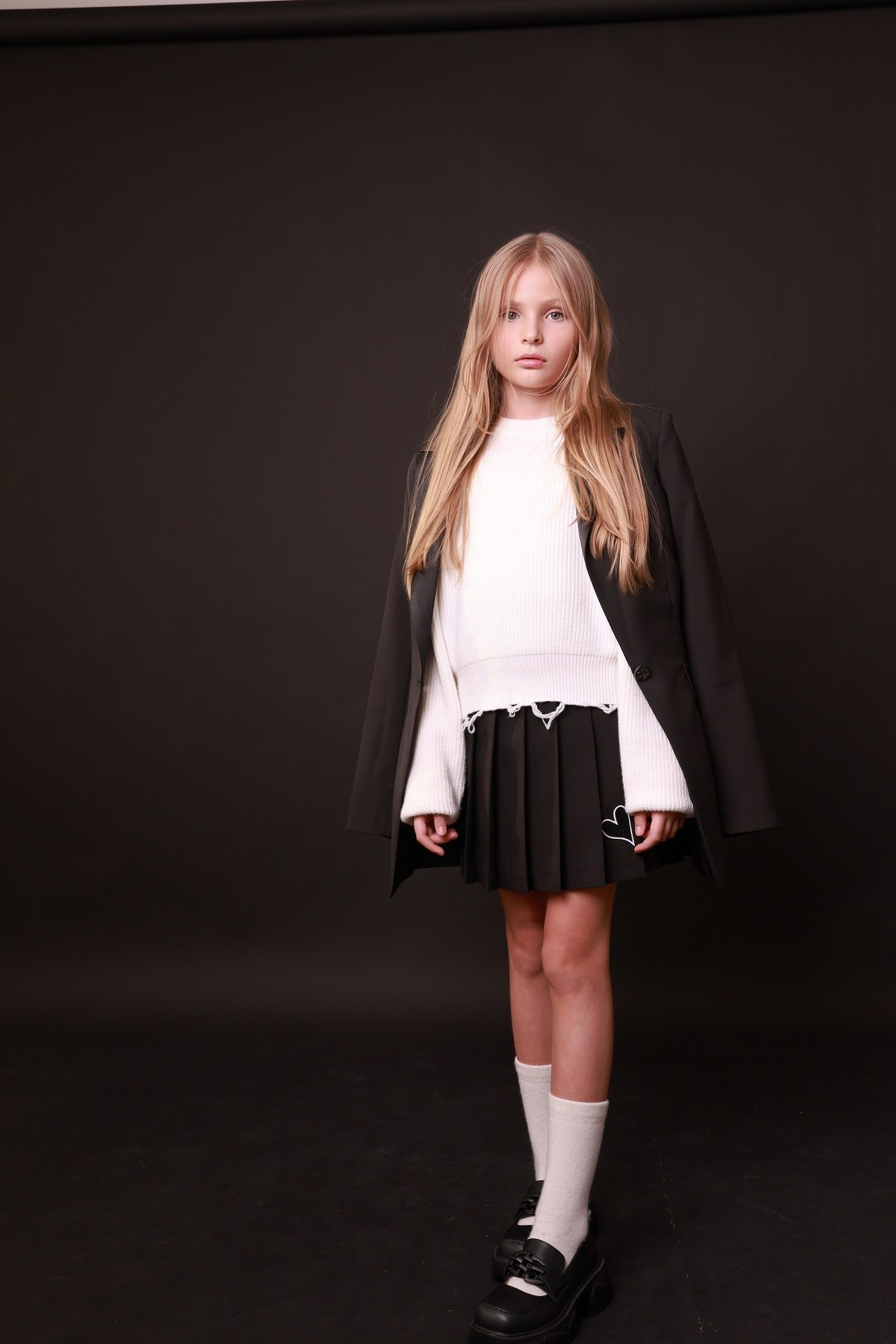 Николь Гусарова. Съёмка одежды для маркетплейсов и брендов Morozova Production