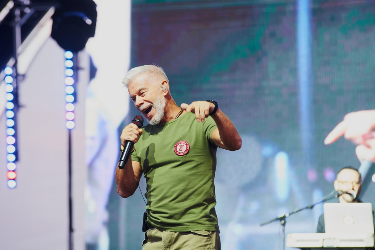 Репортаж для VIP зоны КПД Газстрой: выступление Родиона и Олега Газмановых. Репортажный и женский фотограф в Новосибирске