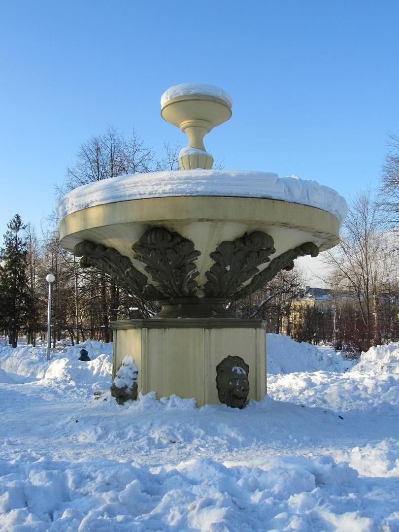 Фонтан в Комсомольском парке