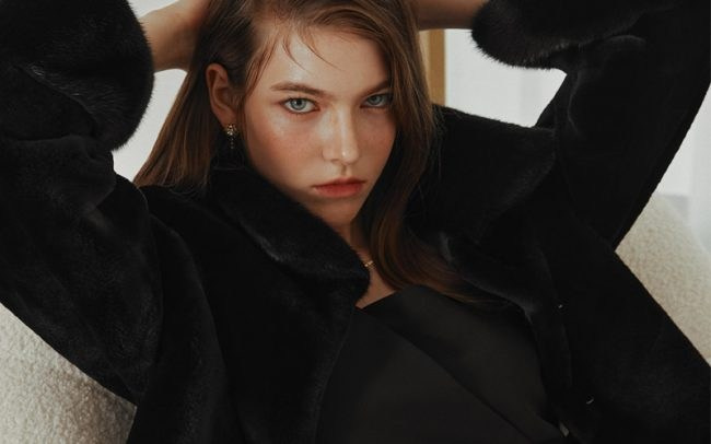 Sophia S. Modeling agency TM MODELS