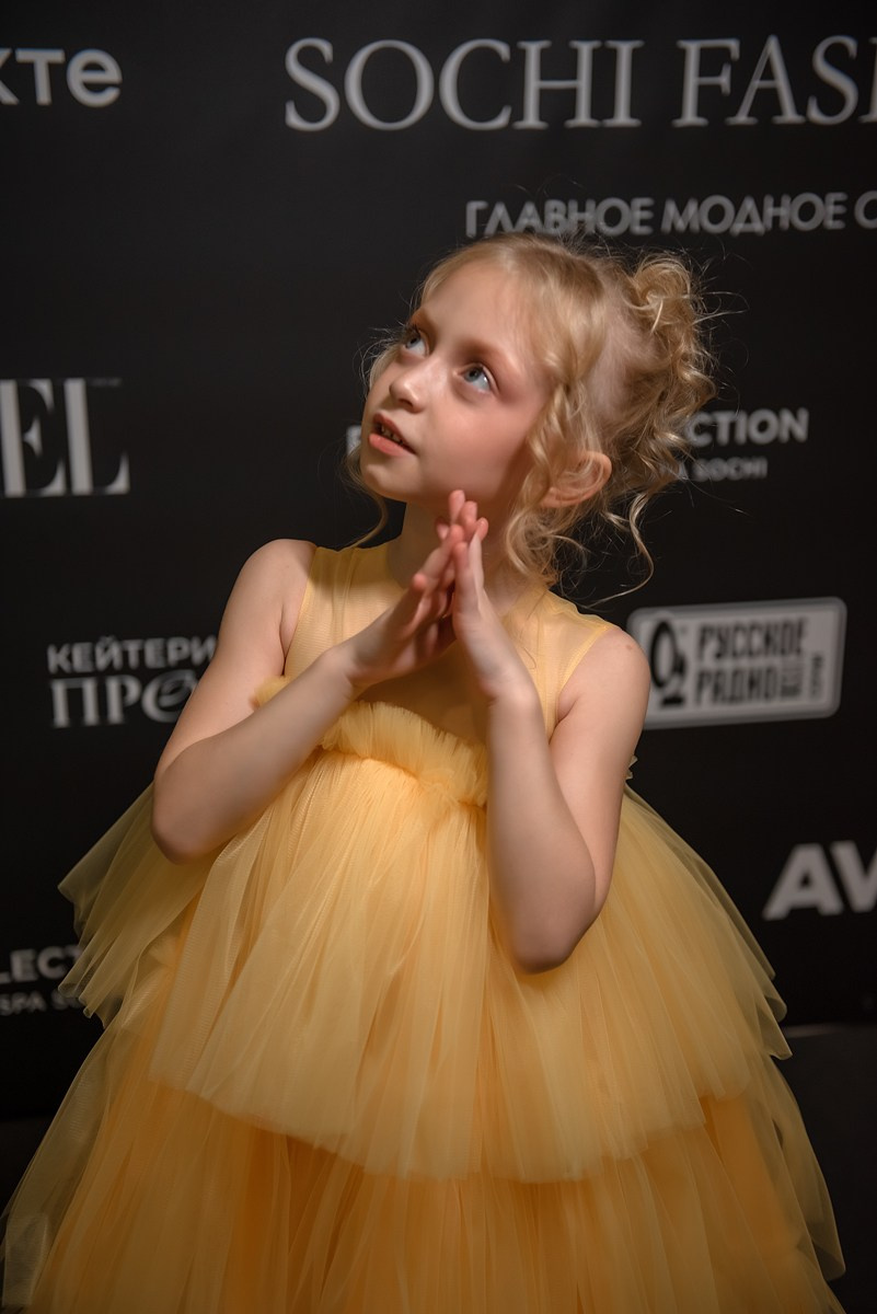 SochiFashionWeek2024 дизайнер Анохина Светлана. Семейный и коммерческий фотограф в Сочи Александр Бодунов