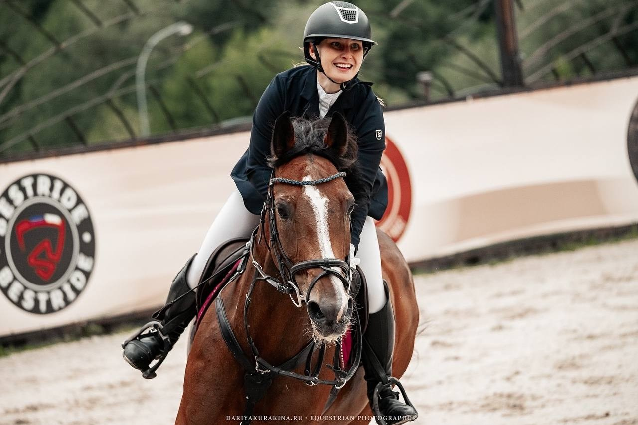 Муниципальные соревнования по конкуру КСК «Виват, Россия!». Куракина Дарья • Конный фотограф