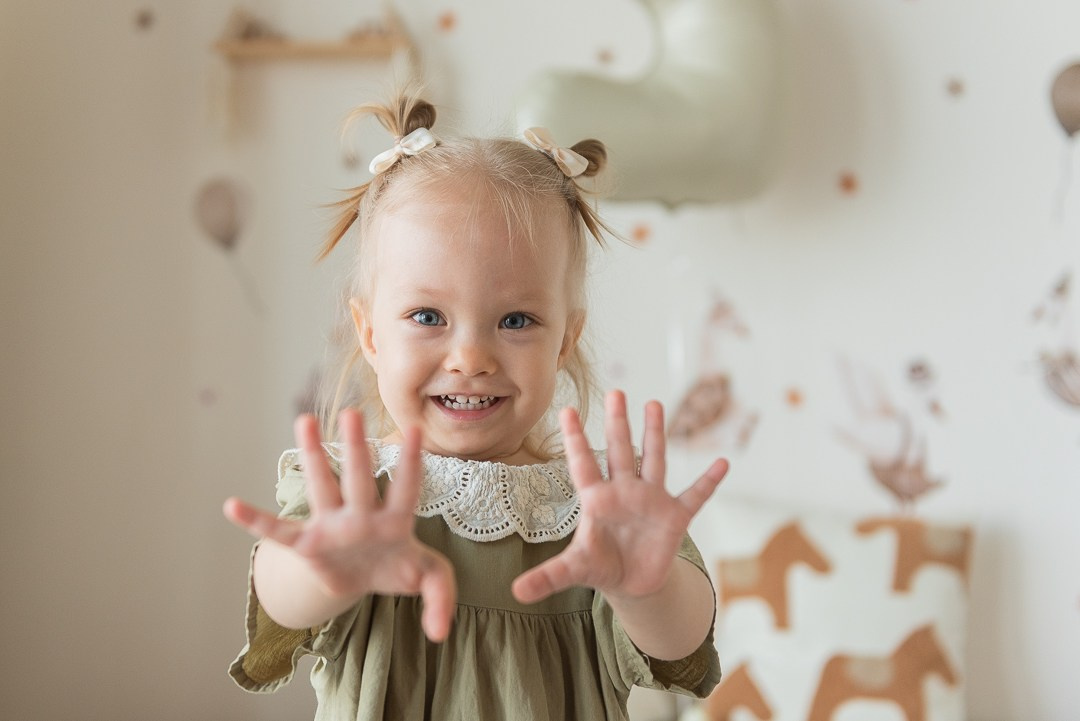 Еве 2 года. Студия Матур