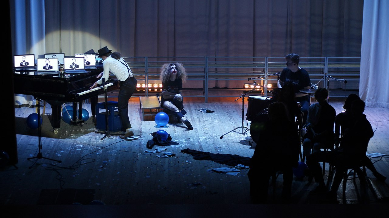 Вишневый сад. Режиссёр Даниил Филиппович