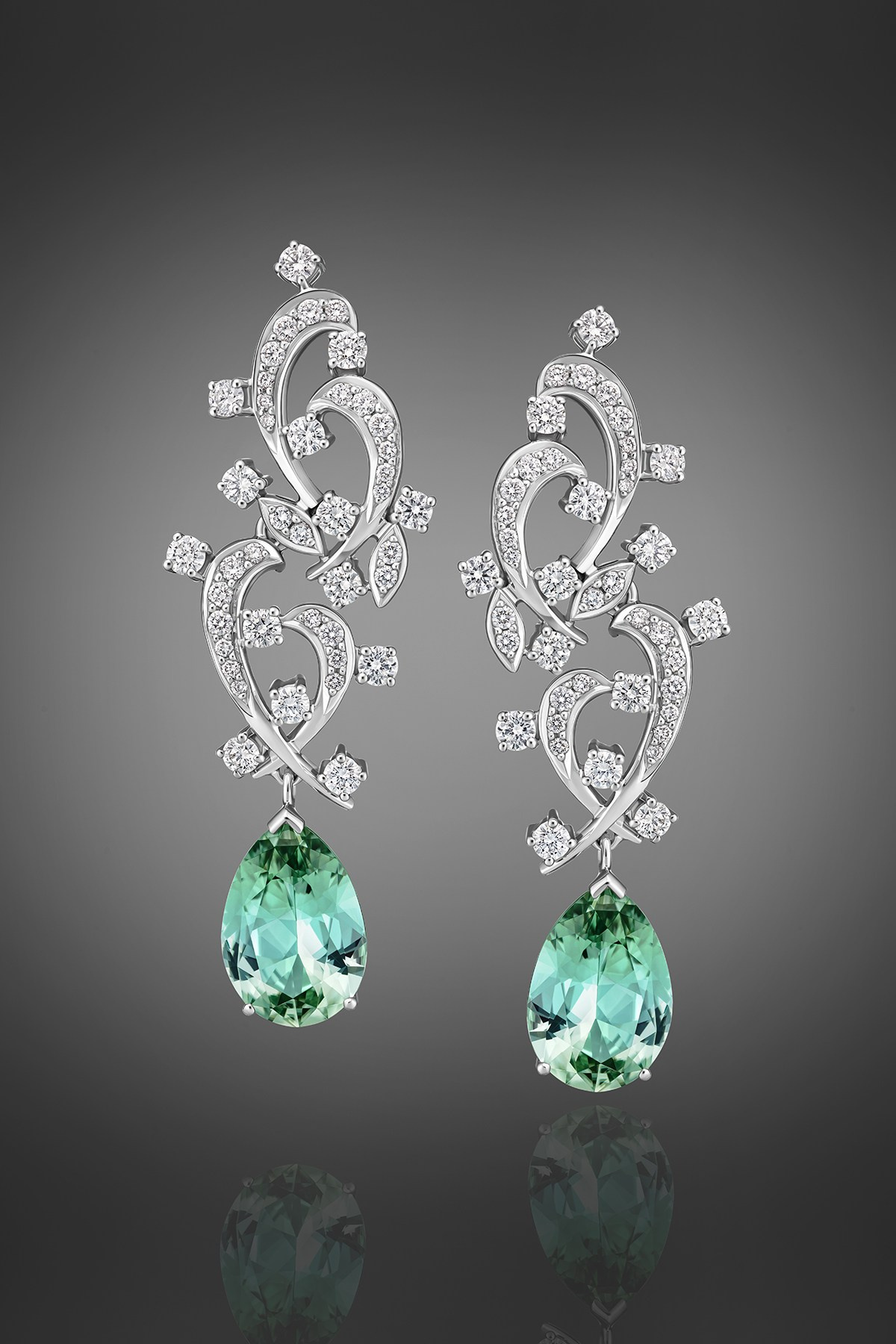 Фотосъемка ювелирных украшений. Предметный и рекламный фотограф в Москве и Московской области Максим Стриганов