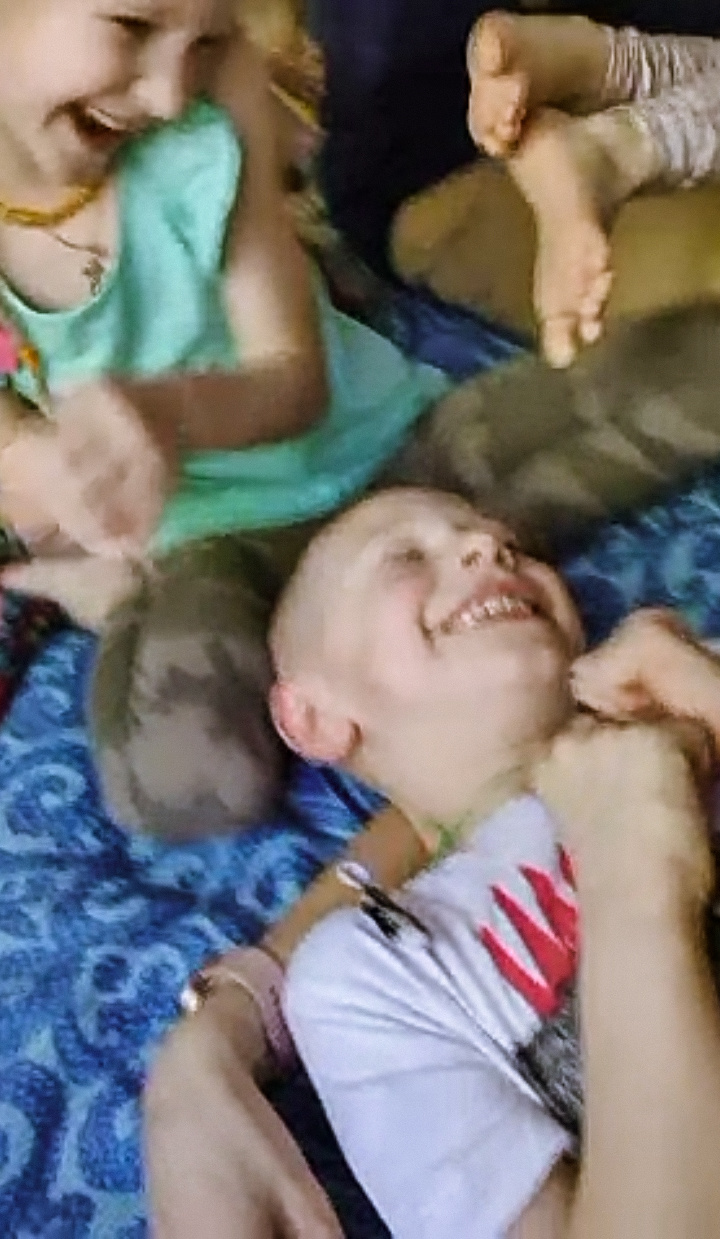 Семейная онлайн-фотосессия с Тоней. Семейный и индивидуальный фотограф Life style в Санкт-Петербурге Мария