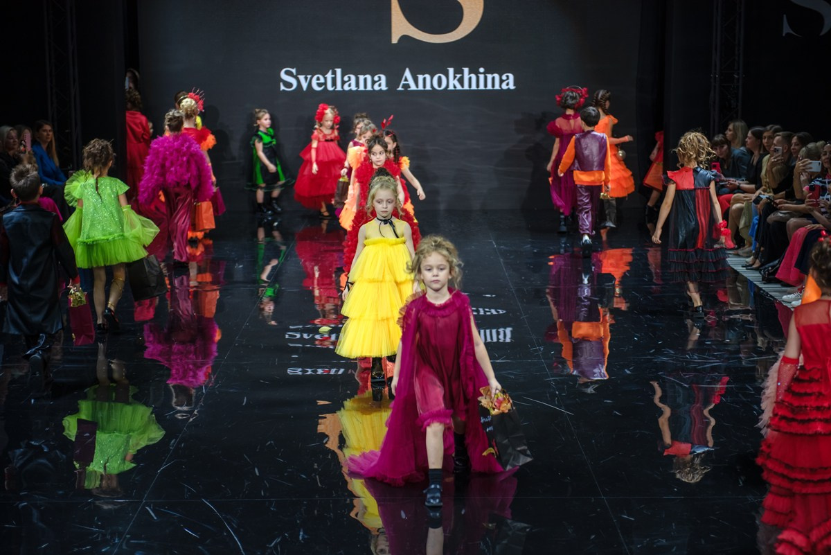 SochiFashionWeek2024 дизайнер Анохина Светлана. Семейный и коммерческий фотограф в Сочи Александр Бодунов