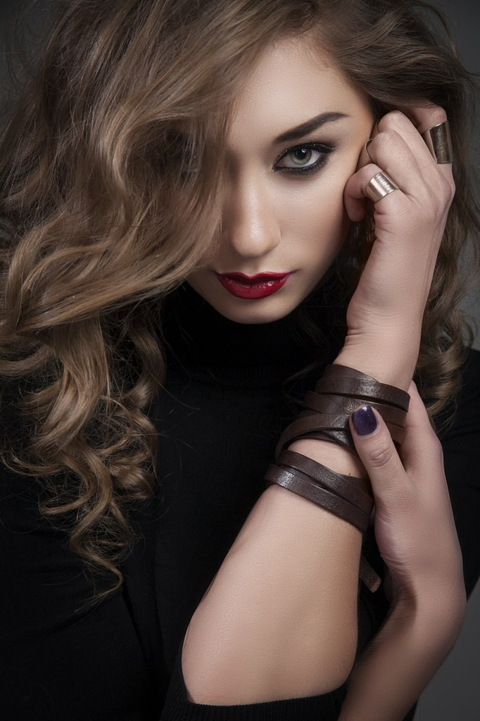 Современная элегантность: Стильные фотосессии в Fotogen. Интерьерная фотостудия FOTOGEN г. Краснодар