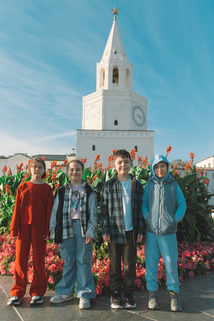 Фотопрогулка одноклассников. 2 класс