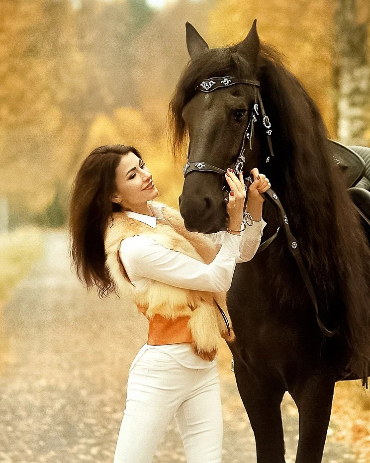 Фотосессии с лошадьми осенью. Фотограф женский и мужской портрет Санкт-Петербург