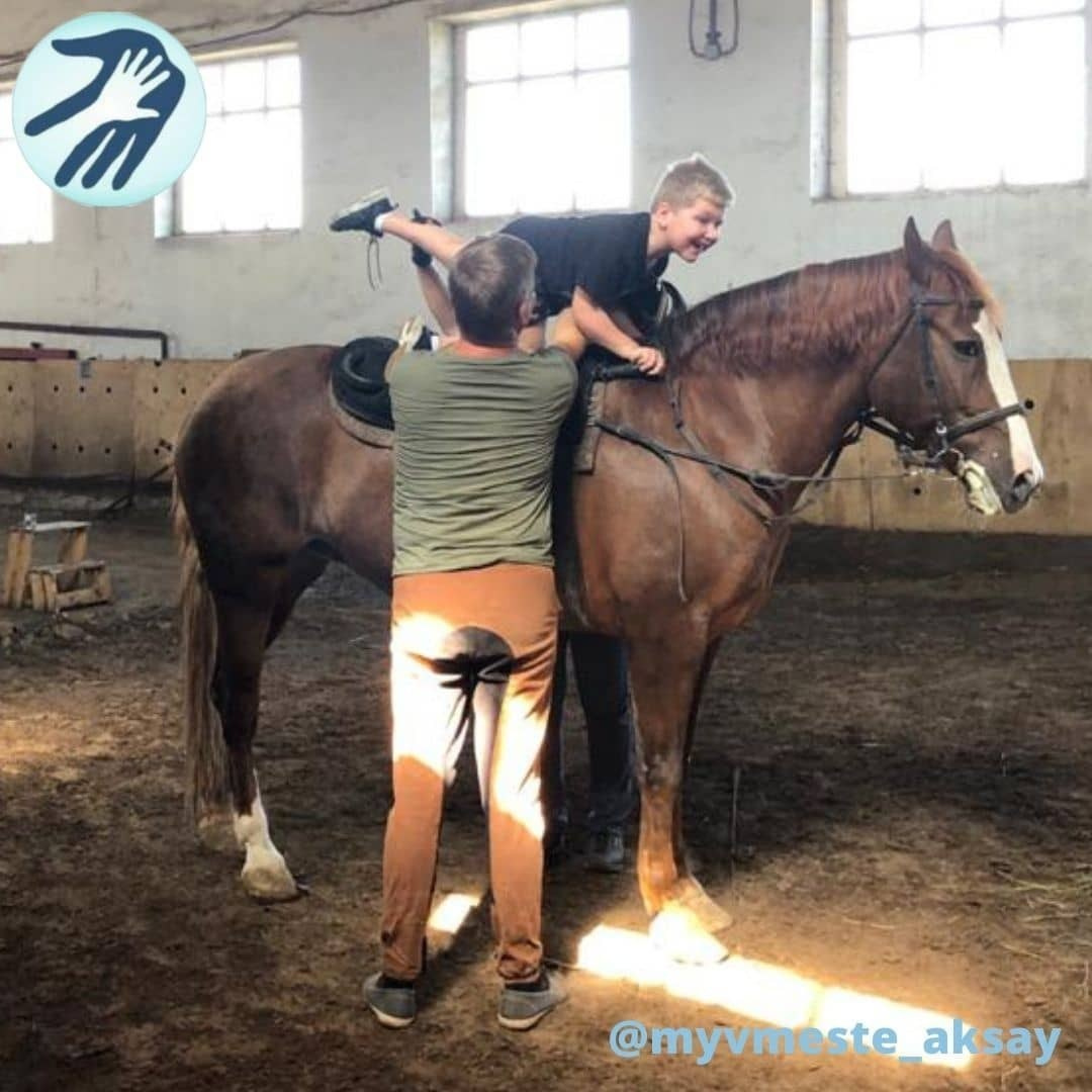 Мечты сбываются: адаптивная верховая езда стала реальностью для детей Аксайского района!