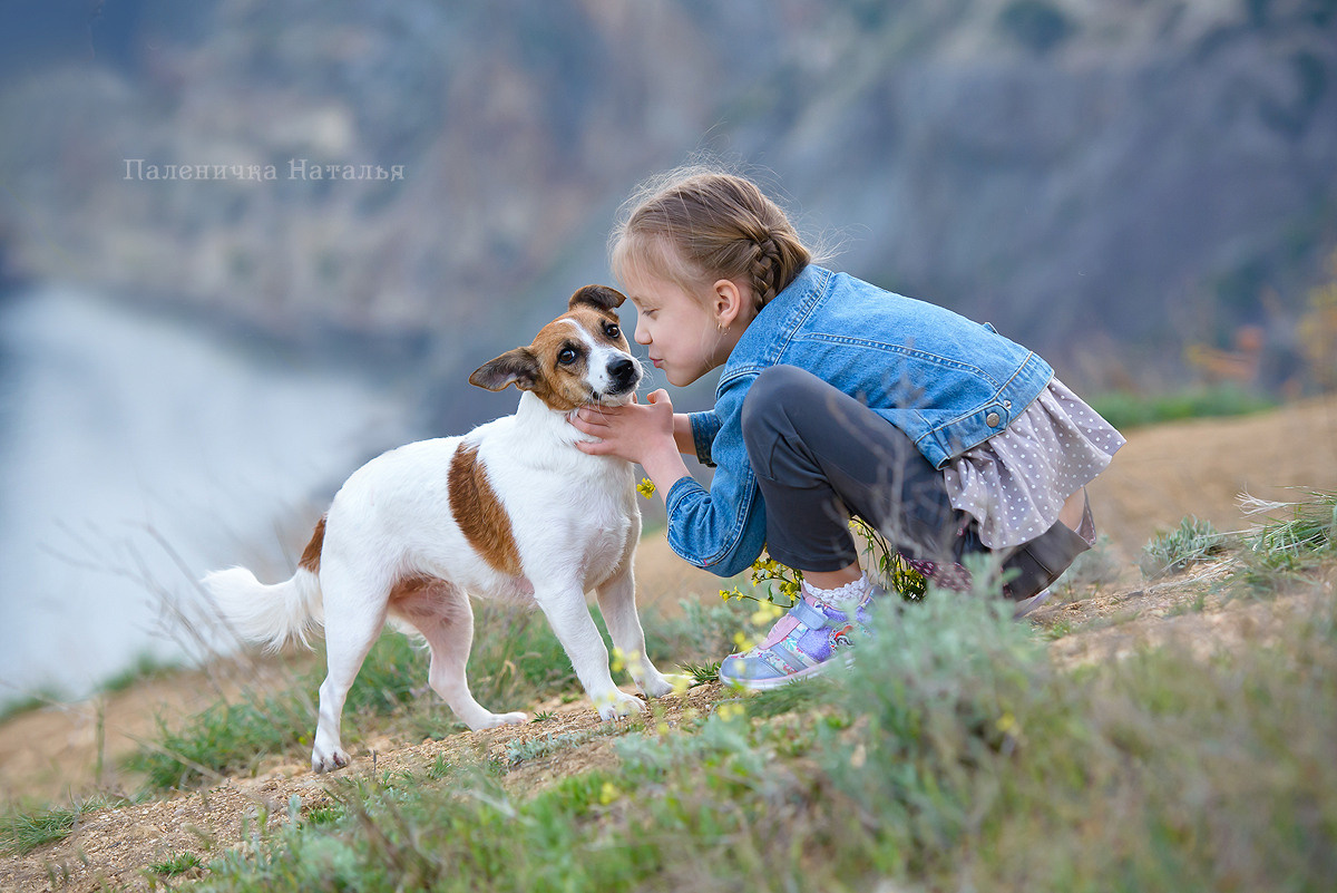 Детский фотограф Севастополь, Фиолент. Фотосессия с собакой