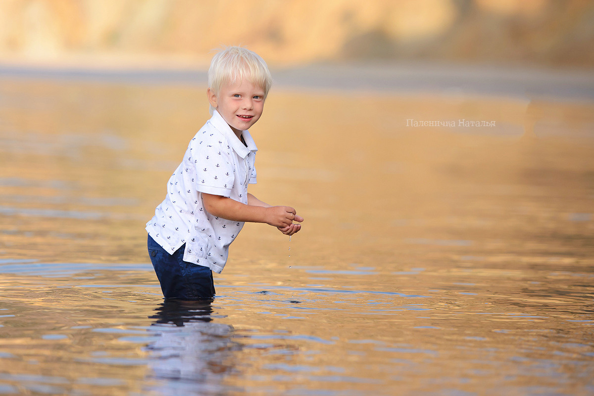 Детский фотограф Севастополь.  Детская фотосессия на пляже Фиолента на закате