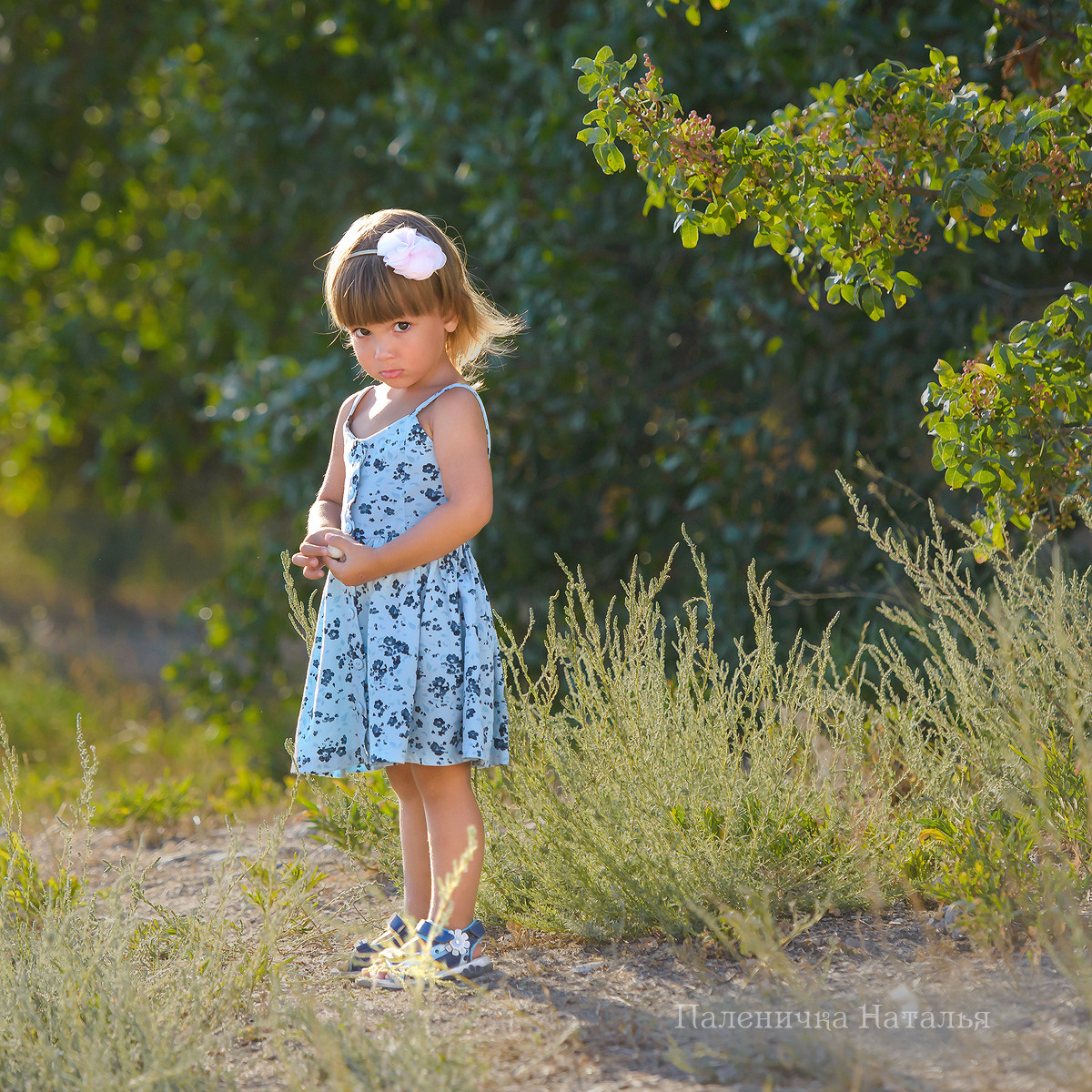 Детский фотограф Севастополь. Фотосессия в парке для девочки 