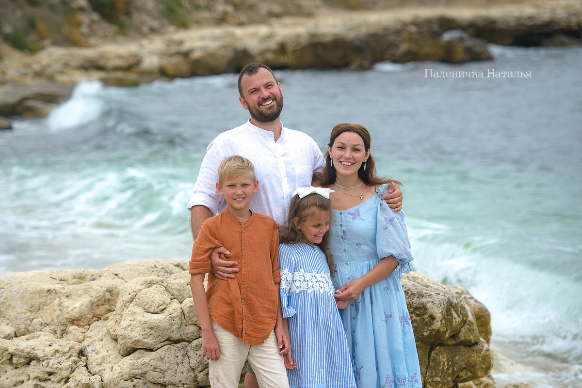 Семейный фотограф Севастополь. Фотосъемка у моря