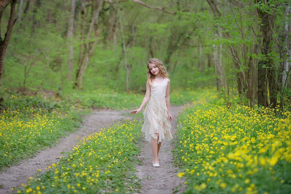 Детский фотограф Севастополь.  Детская фотосессия в весеннем парке