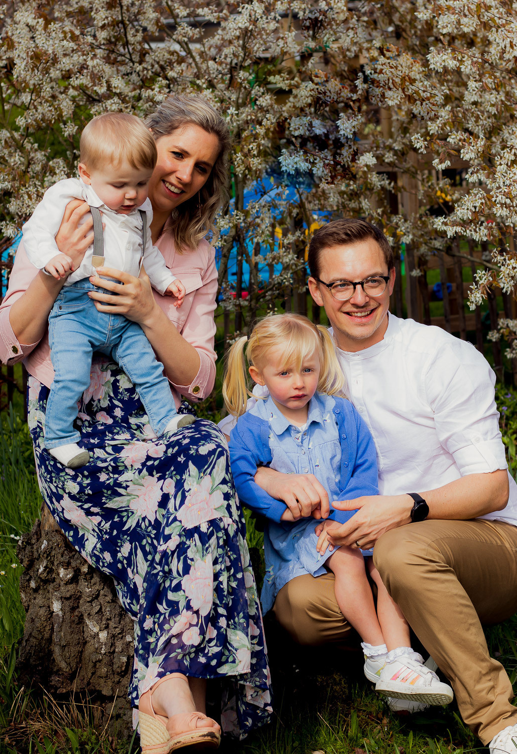 Kimmy and her happy family. Family, Children and Business photographer in Belgium