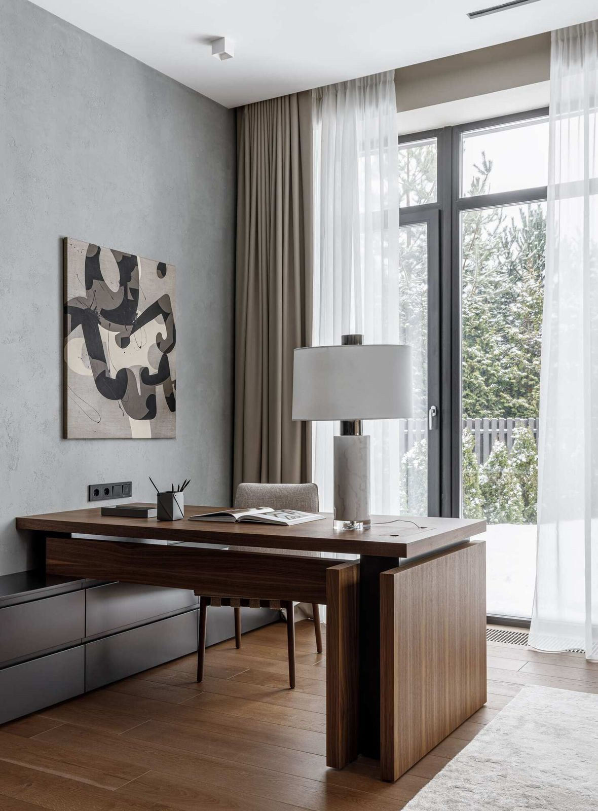 Фото. Художник-абстракционист Ольга Рикун. Москва