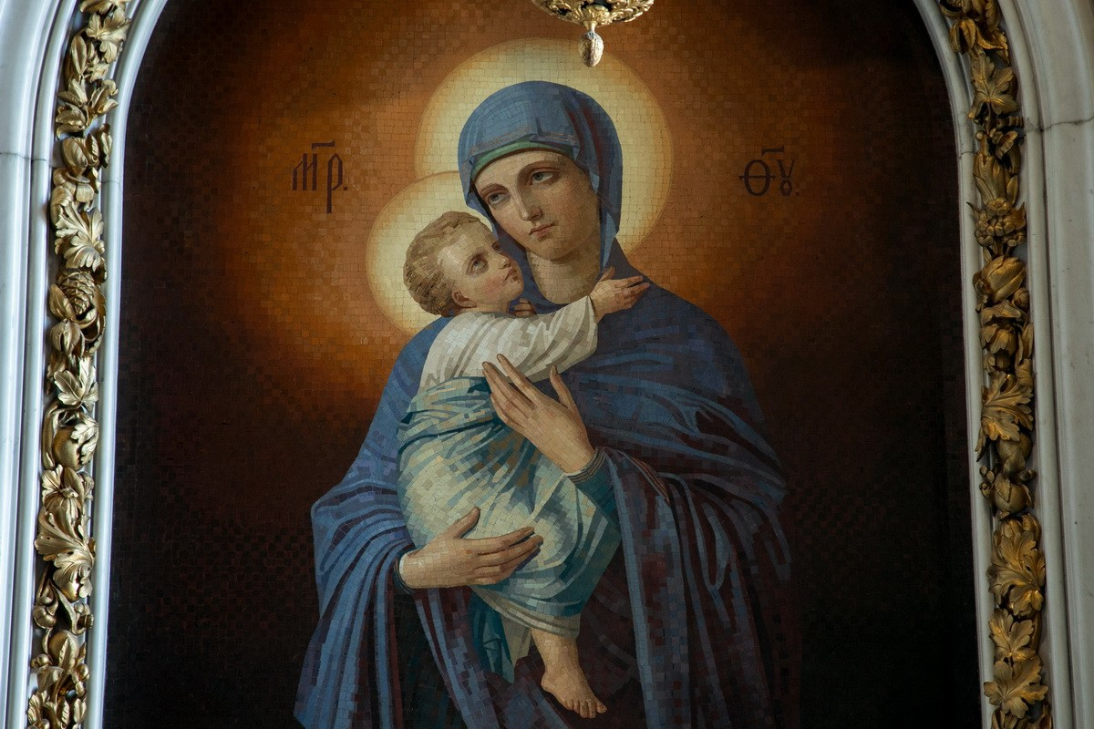 Крещение ребенка в Исаакиевском соборе СПб. Фотограф крещение венчание в Петербурге! Помогает подобрать храм и посоветовал душевного батюшку в СПб