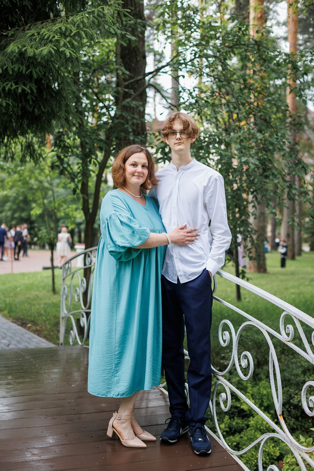 Фотосессия на выпускном в школе 11й класс. Свадебный и репортажный фотограф в Москве и Московской области