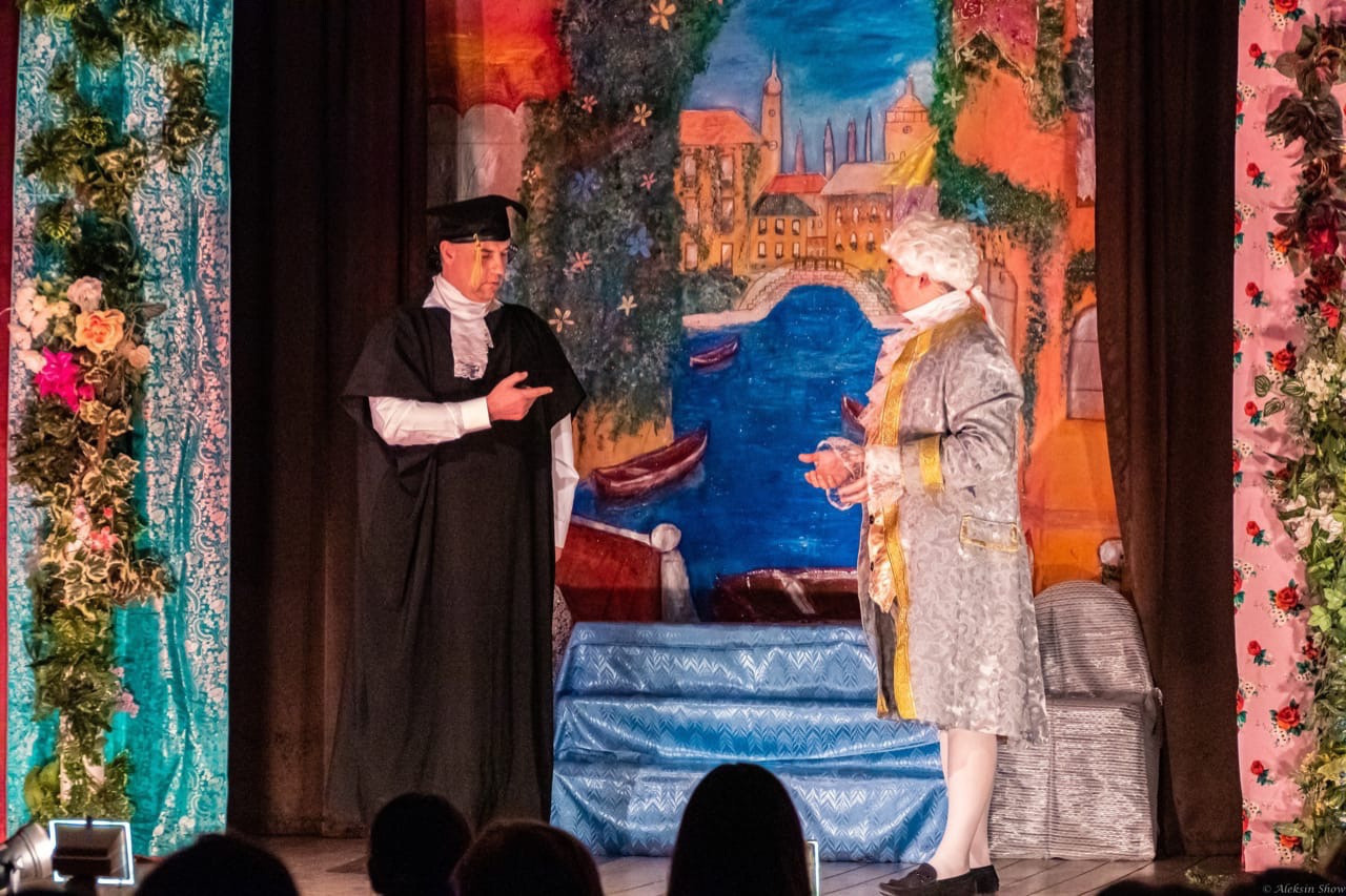 Слуга двух господ