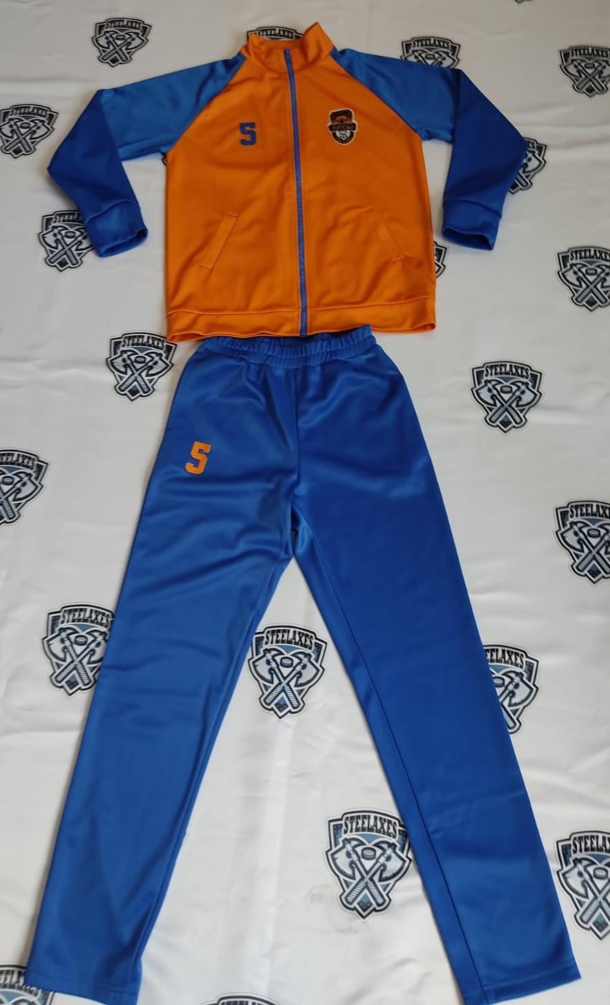 Футбол, форма, экипировка