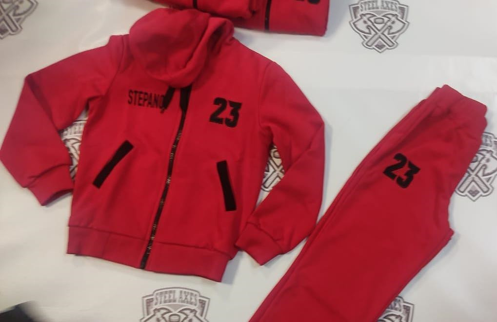 Спорт, одежда, спортивная одежда, бомбер, красная машина, команда