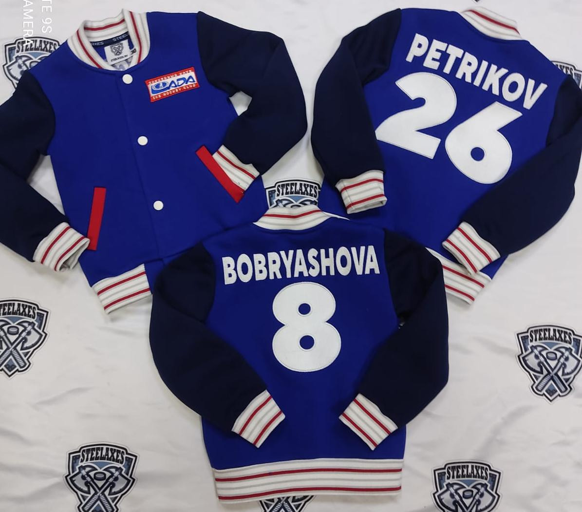 Спорт, одежда, спортивная одежда, бомбер, красная машина, команда