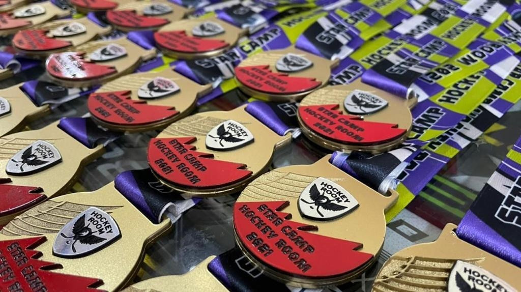 Сувениры, медали, чехлы, открывашки, символы, команда, вымпел, маска, подарок, шарф, болельщик, фанат