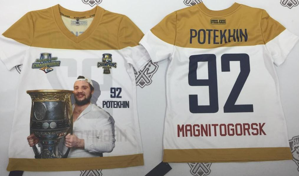 Сувениры, медали, чехлы, открывашки, символы, команда, вымпел, маска, подарок, шарф, болельщик, фанат