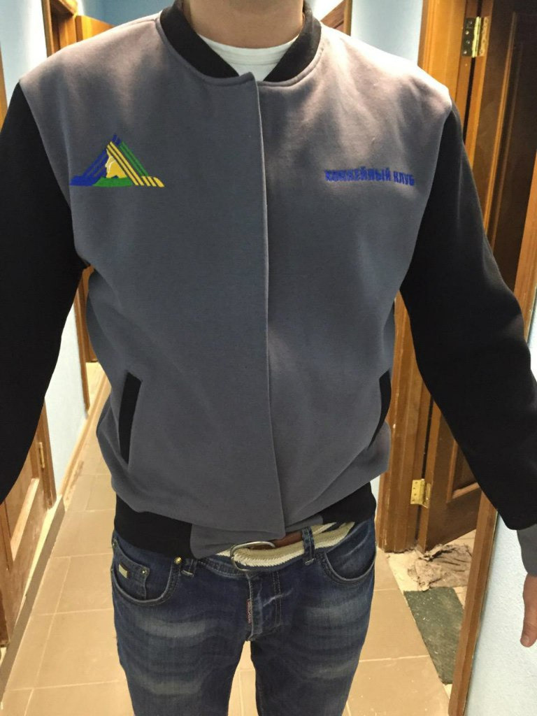 Спорт, одежда, спортивная одежда, бомбер, красная машина, команда