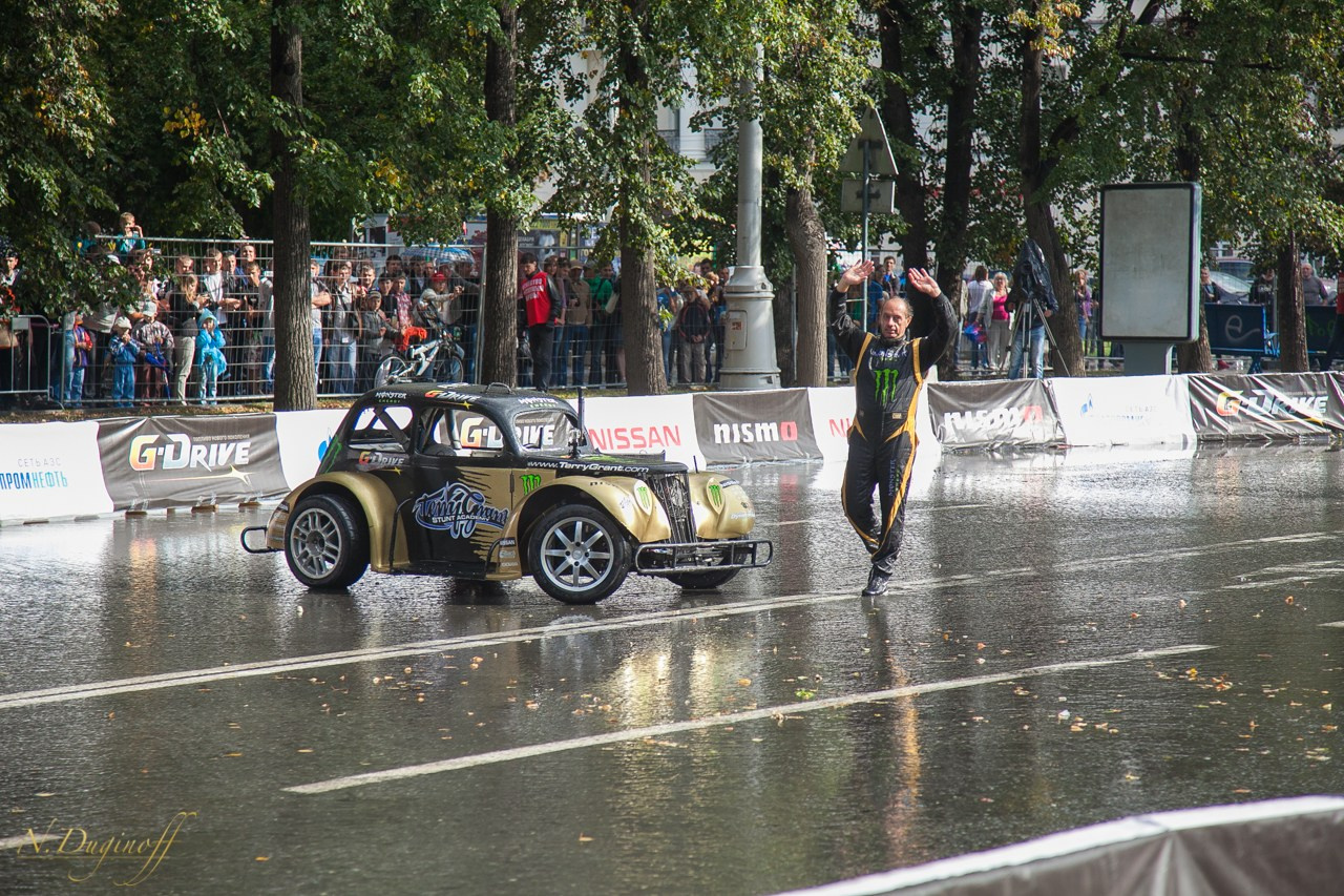 Nissan Nissmo Drive. Профессиональный фотограф Дугинов Николай | Екатеринбург