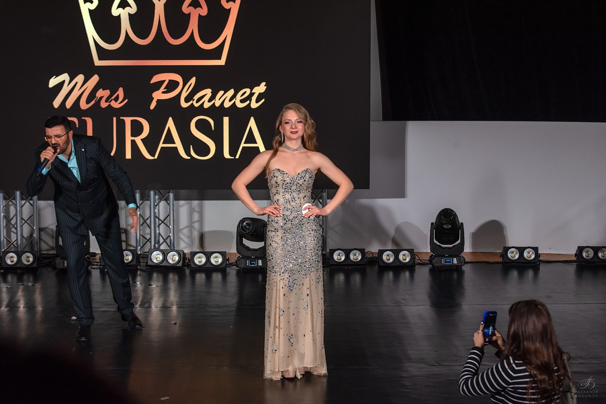 GrandFashionShow2024. Семейный и коммерческий фотограф в Сочи Александр Бодунов