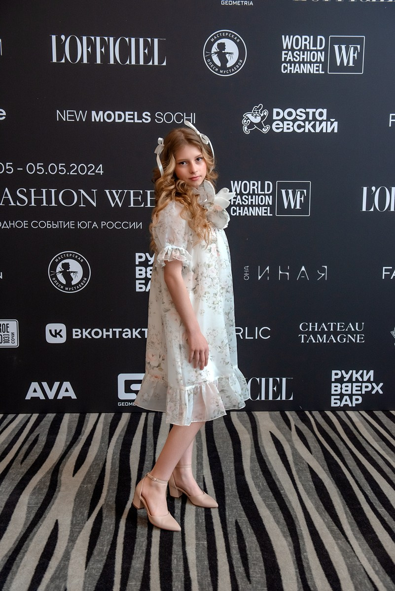 SochiFashionWeek2024 дизайнер Анохина. Семейный и коммерческий фотограф в Сочи Александр Бодунов