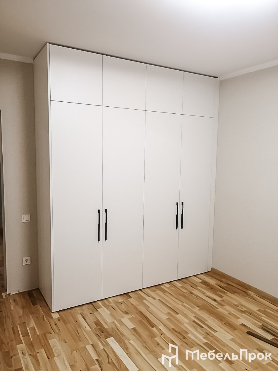 Шкафы распашные. Главная