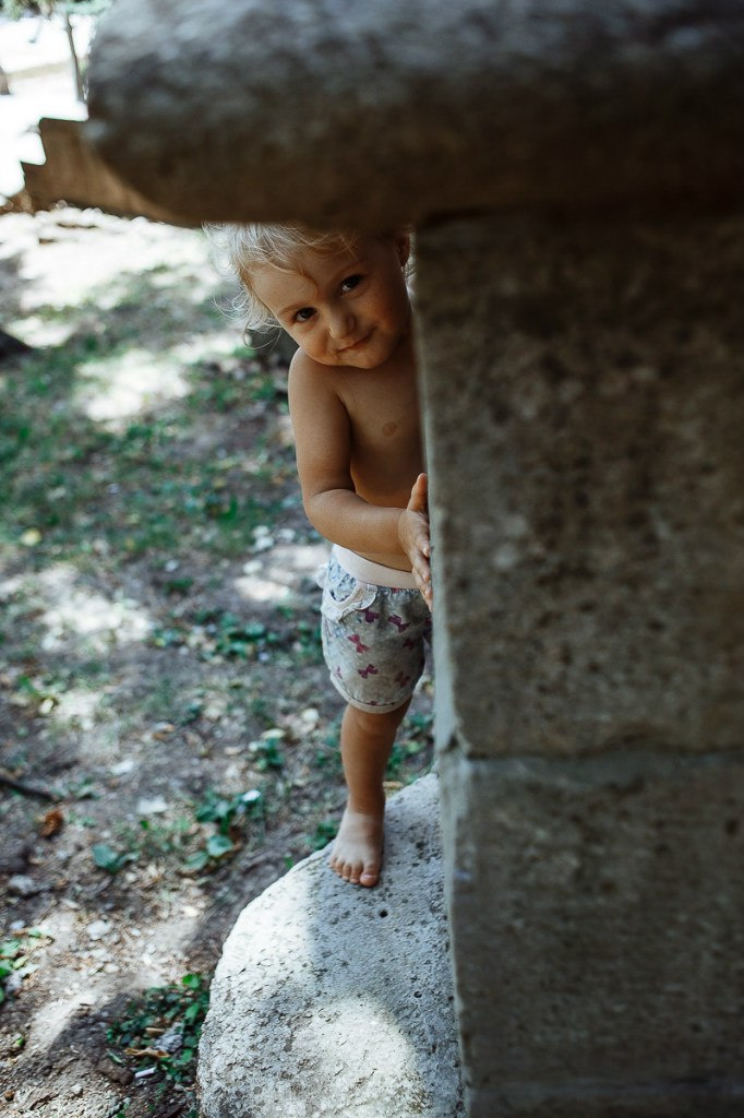 В фонтане Майя и Дарина. Эмиль Докторян — Свадебный и семейный фотограф в Краснодаре