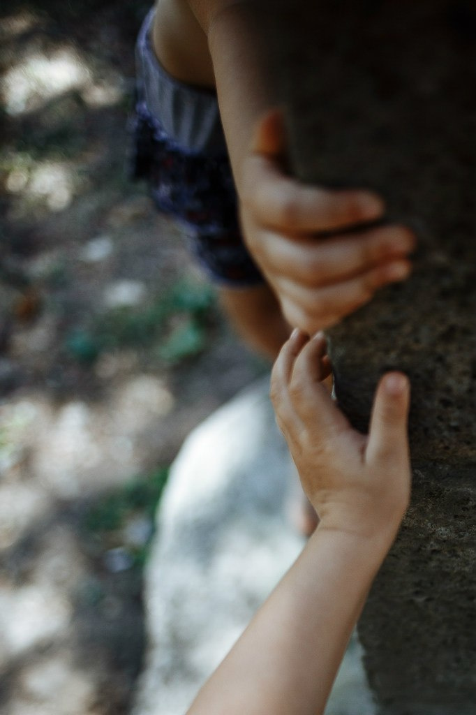 В фонтане Майя и Дарина. Эмиль Докторян — Свадебный и семейный фотограф в Краснодаре
