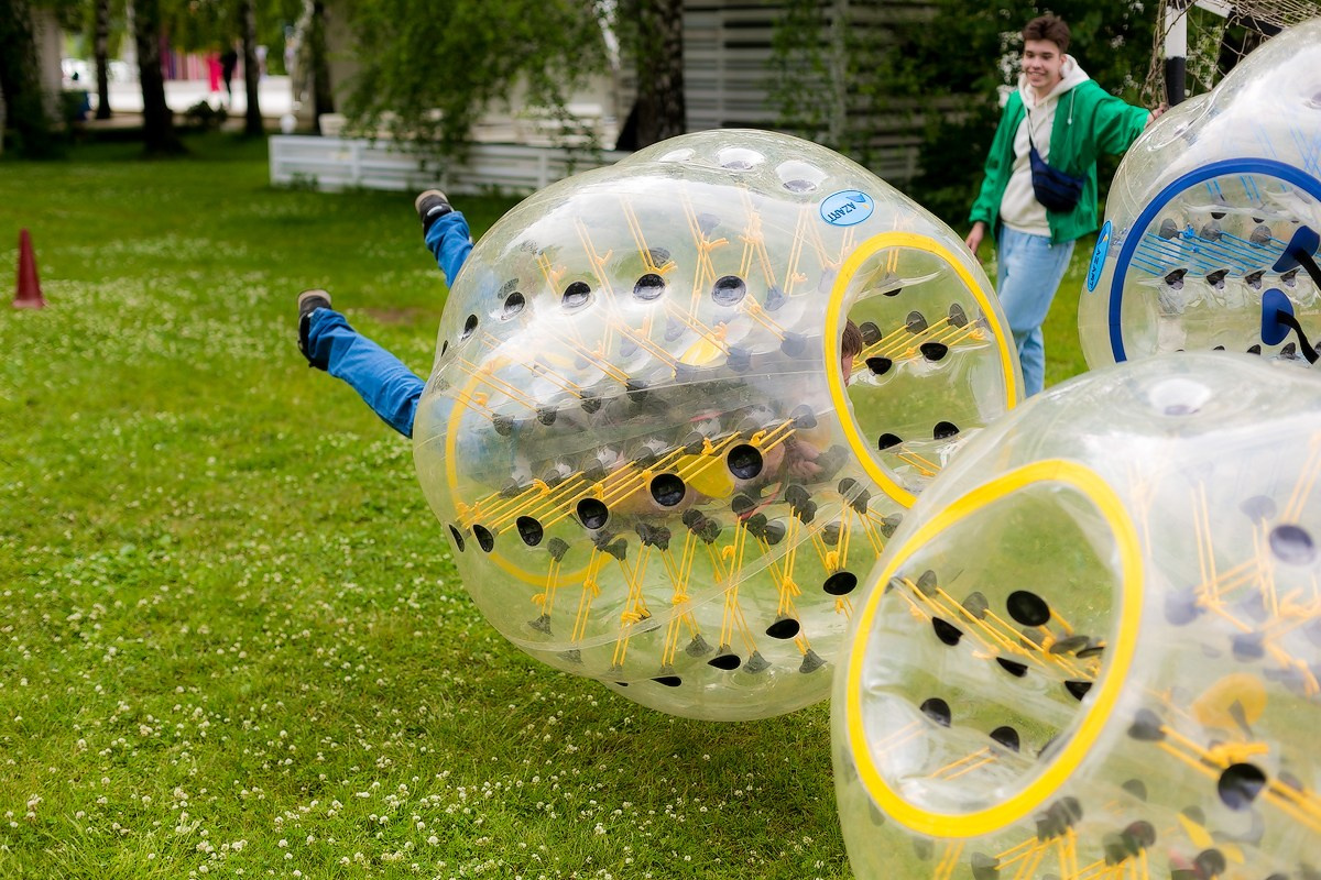 Фотосъемка корпоратива Major на берегу строгинской поймы. Репортажный фотограф Борис Геер