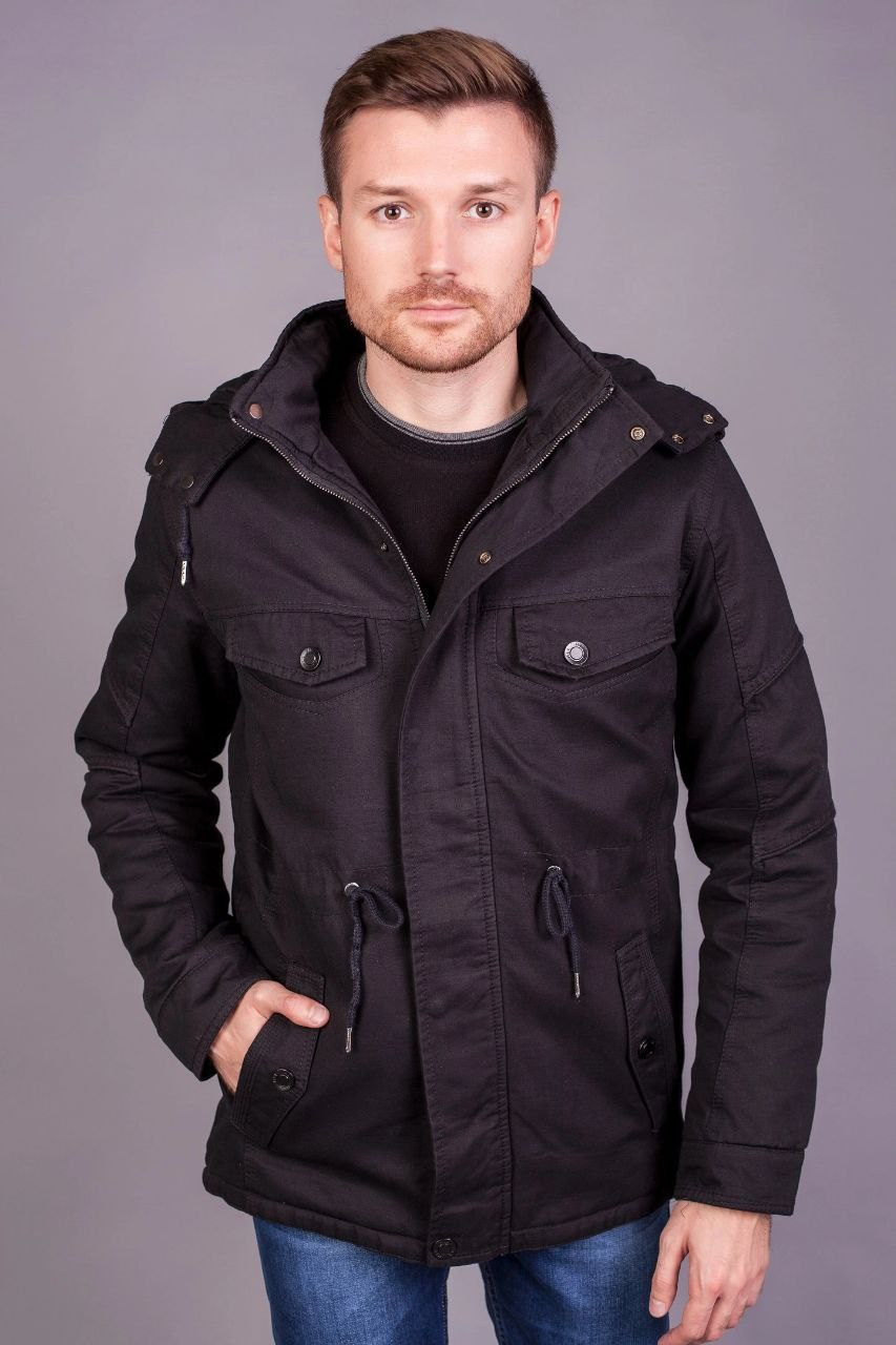 Денис, 180 см., 48-50 р-р. KED Production — продакшн из СПб. Создаём фото, видео и контент, который помогает брендам и селлерам продавать больше