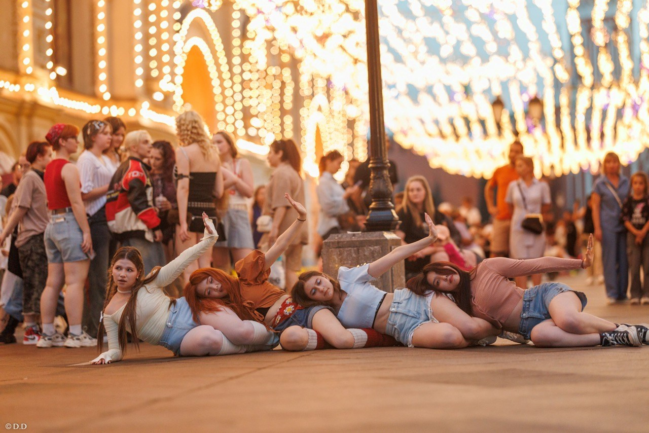 Cover dance in public'. Различные мероприятия и просто фотографии людей