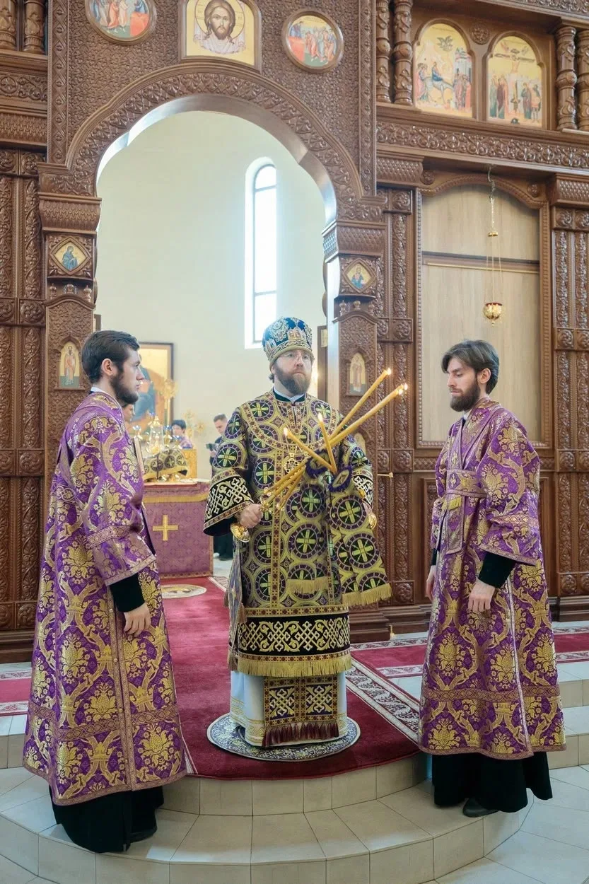 БЛАГОЧИННЫЙ СЕВЕРО-ЗАПАДНОГО ОКРУГА ПРИНЯЛ УЧАСТИЕ В АРХИЕРЕЙСКОМ БОГОСЛУЖЕНИМ В ХРАМЕ СВЯТИТЕЛЯ ТИХОНА ЗАДОНСКОГО. Саратовское Северо-Западное благочиние
