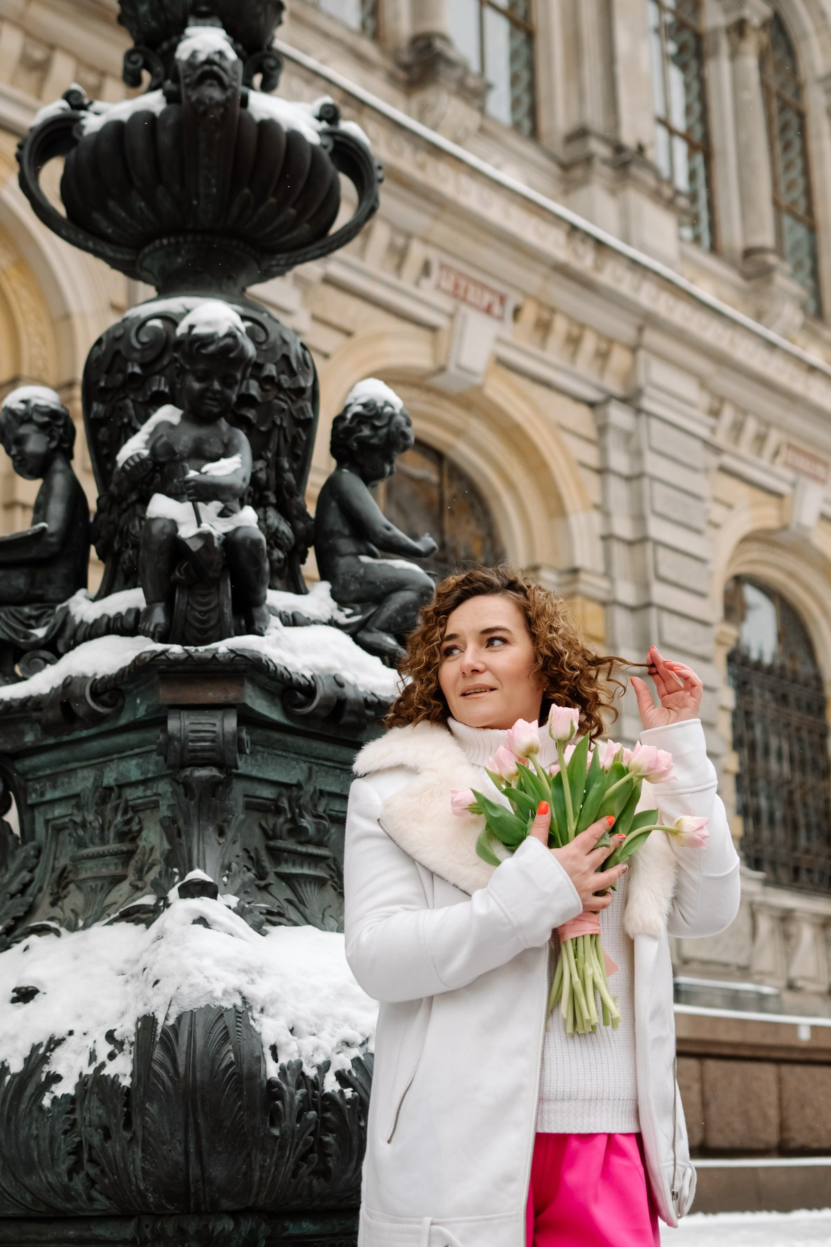 Юля с тюльпанами. Свадебный и сеейный фотограф в Санкт-Петербурге Елена Худякова