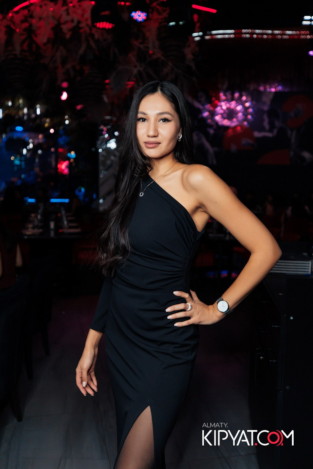 FRIENDS BAR & TERRACE. КИПЯТКОМ АЛМАТЫ!